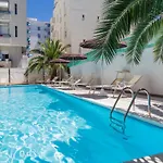 Hotel Plaza Con Piscina